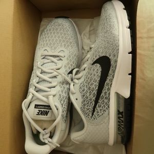 • NIKE AIR MAX SEQUENT 2 (GS) (BRAND NEW) •